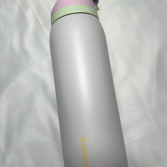 Owala FreeSip 40 oz Water Bottle Candy Coated - Picture 6 of 6